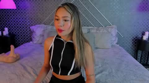 aleja_bloom online show from October 6, 2025, 12:13 pm