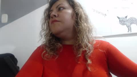Snapshot of aleja_lollipop chatting on October 9, 2025, 6:17 pm Aleja online show from October 9, 2025, 6:17 pm