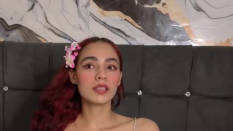 aleja_r01 online show from March 4, 2026, 1:00 am