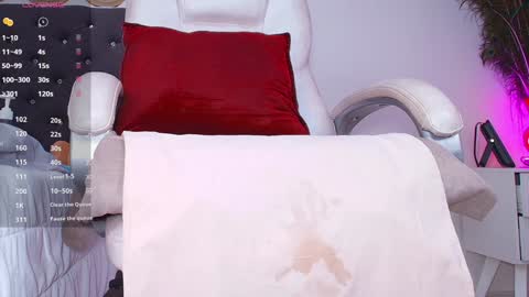 Alejandra online show from December 23, 2024, 6:22 am