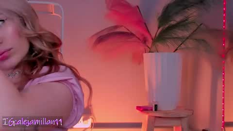 Snapshot of alejamillan1 chatting on June 25, 2026, 4:12 am night GTM -5 online show from June 25, 2026, 4:12 am