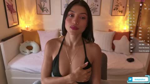 Alejandhra online show from April 6, 2026, 12:39 pm