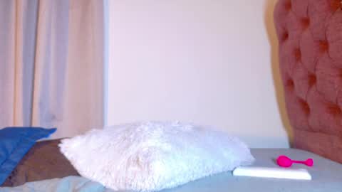 alejandra_dunn1 online show from May 15, 2026, 11:12 pm