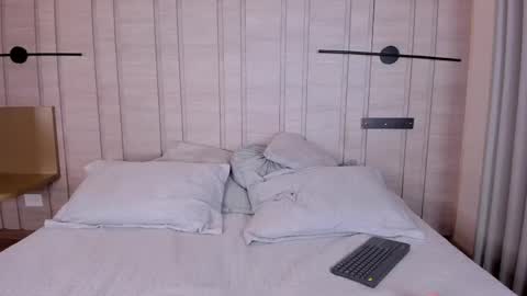 alejandra_marin_ online show from May 13, 2026, 3:15 am