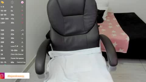 alejandra online show from April 20, 2026, 9:49 pm