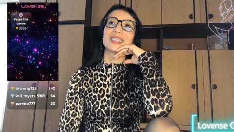 Alejandra online show from January 26, 2025, 1:04 pm