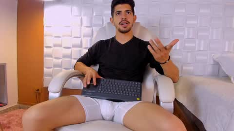 Alejo  online show from February 8, 2025, 9:04 pm