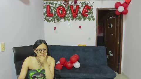 zoe and Kataleya online show from February 19, 2025, 12:11 pm