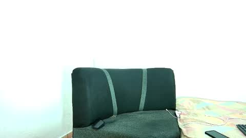 alejo_21cm online show from December 18, 2024, 6:57 pm