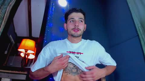 alejo_323__ online show from January 15, 2025, 1:56 am