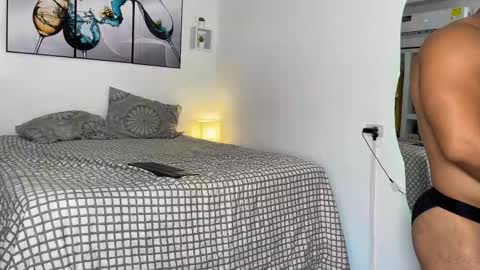 Alejo online show from October 4, 2025, 10:08 pm