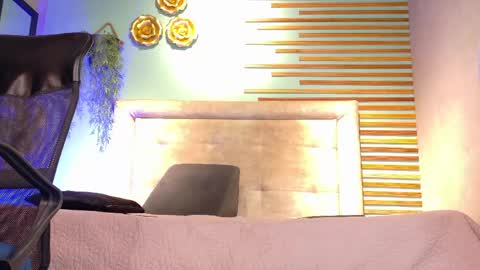 Snapshot of alejo_gray1 chatting on June 1, 2026, 1:13 pm alejo_gray1 online show from June 1, 2026, 1:13 pm