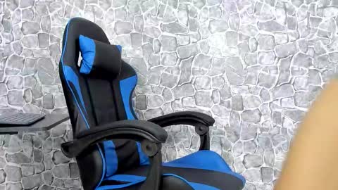 Snapshot of alejo_peverell chatting on December 13, 2025, 7:53 pm alejo peverell online show from December 13, 2025, 7:53 pm