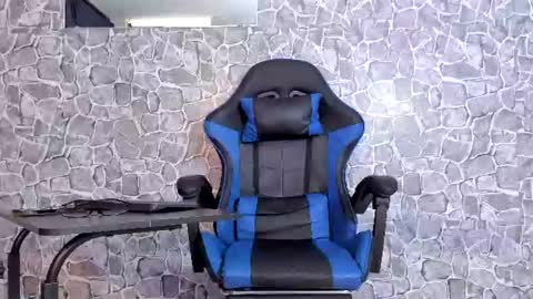 Snapshot of alejo_peverell chatting on July 12, 2026, 5:15 pm alejo peverell online show from July 12, 2026, 5:15 pm