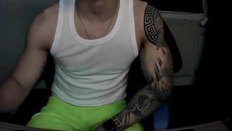 alejoduarte16 online show from November 16, 2025, 5:29 pm