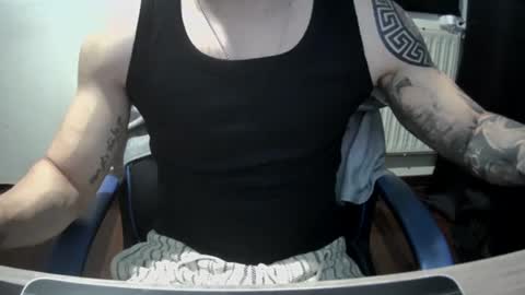 alejoduarte16 online show from June 14, 2026, 4:20 pm