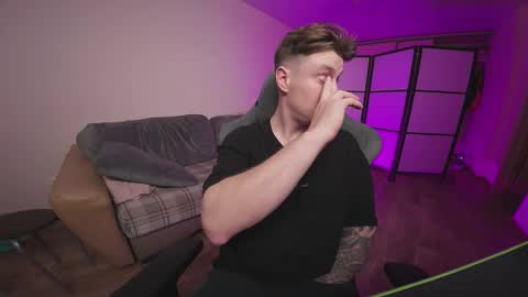 Alex and Linar online show from November 16, 2025, 6:02 pm