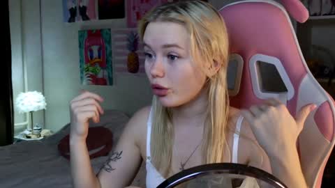 Lexi online show from January 29, 2025, 3:54 am