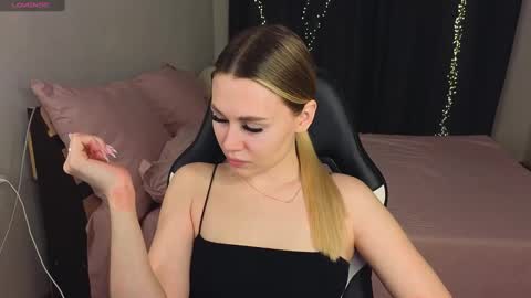 Alena online show from January 18, 2025, 4:42 pm