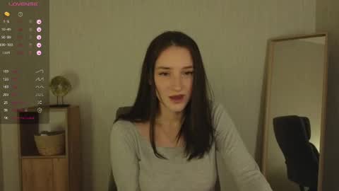 Alena online show from April 27, 2026, 6:06 pm