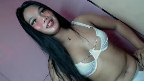 Snapshot of alena_sanggre69 chatting on January 8, 2025, 12:28 am Kimmygirl online show from January 8, 2025, 12:28 am
