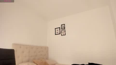 Snapshot of alesay_dreams chatting on June 16, 2026, 2:25 am Alesay online show from June 16, 2026, 2:25 am