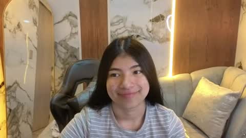 Snapshot of alesia_v chatting on July 3, 2026, 3:02 am Live 1000pm 600am COLOMBIAN HOUR online show from July 3, 2026, 3:02 am