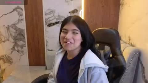 Snapshot of alesia_v chatting on July 11, 2026, 3:20 am Live 1000pm 600am COLOMBIAN HOUR online show from July 11, 2026, 3:20 am