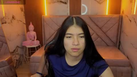 Snapshot of alesia_v chatting on July 25, 2026, 3:04 am Live 1000pm 600am COLOMBIAN HOUR online show from July 25, 2026, 3:04 am