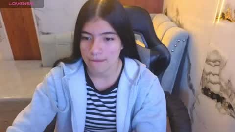 Snapshot of alesia_v chatting on July 26, 2026, 3:14 am Live 1000pm 600am COLOMBIAN HOUR online show from July 26, 2026, 3:14 am