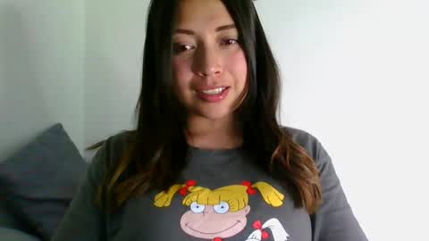 QUEEN OFF MILk  IM BACK  15 NOV online show from April 21, 2026, 9:39 pm