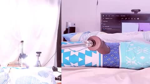 Snapshot of aleska_james chatting on September 22, 2025, 11:56 am aleska_james online show from September 22, 2025, 11:56 am