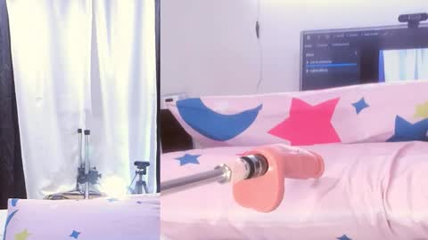 Snapshot of aleska_james chatting on December 2, 2025, 12:43 pm aleska_james online show from December 2, 2025, 12:43 pm