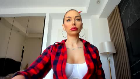 Alessa online show from March 9, 2025, 7:45 am