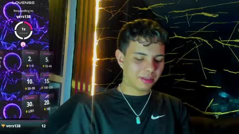 Alessandro online show from April 22, 2026, 4:37 am