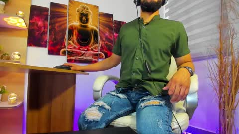 ALESSANDRO  WYE online show from January 20, 2025, 12:18 pm