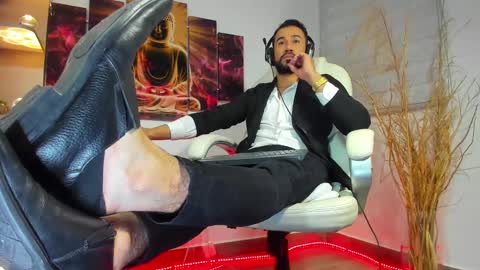 ALESSANDRO  WYE online show from February 13, 2025, 9:41 am