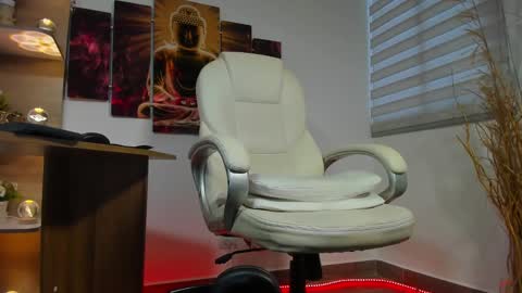 ALESSANDRO  WYE online show from February 19, 2025, 10:42 pm