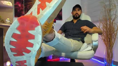 ALESSANDRO  WYE online show from March 2, 2025, 5:12 am