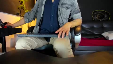 ALESSANDRO  WYE online show from February 14, 2026, 4:09 am