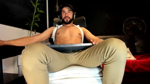 ALESSANDRO  WYE online show from March 7, 2026, 9:17 am