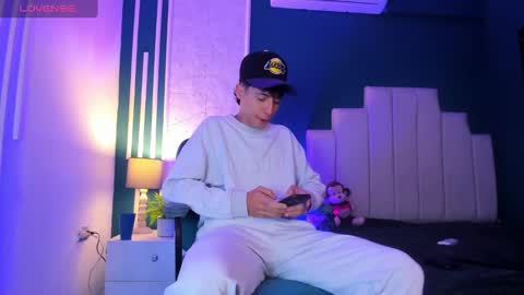 Alessandro Dybala online show from February 19, 2025, 11:38 am