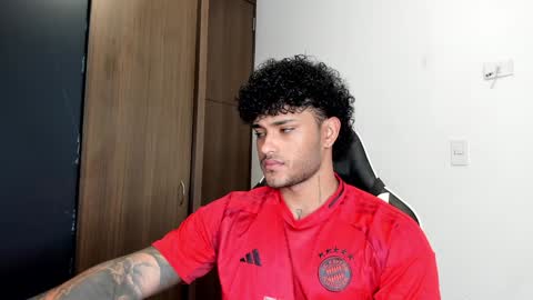 Alessandro Vanni online show from December 16, 2024, 1:22 pm