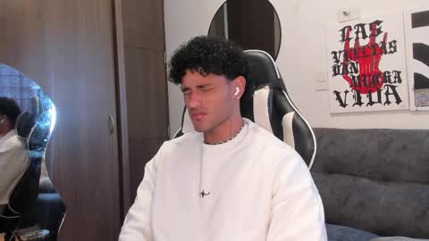 Alessandro Vanni online show from February 25, 2026, 3:21 pm