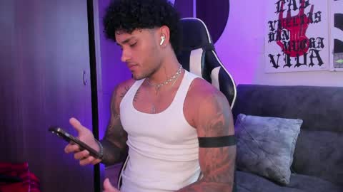 Alessandro Vanni online show from April 21, 2026, 1:28 pm