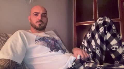 Snapshot of alessandromori91 chatting on December 21, 2025, 9:22 pm alessandromori91 online show from December 21, 2025, 9:22 pm