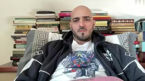 alessandromori91 online show from March 19, 2026, 2:32 pm