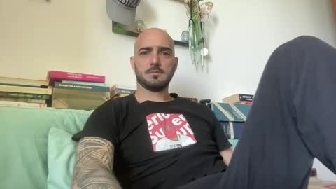 alessandromori91 online show from April 24, 2026, 9:01 am