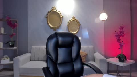 ALESSA ROMERO  online show from February 2, 2025, 1:45 am