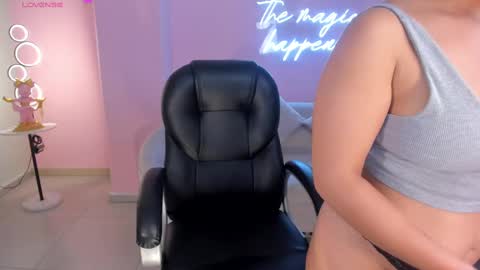 ALESSA ROMERO  online show from February 26, 2025, 8:33 pm